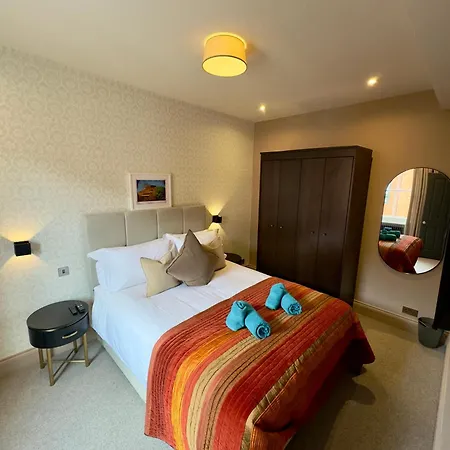 Romeo'S Arch High End Luxury In Centre Of Stratford With Parking Apartment Exterior photo