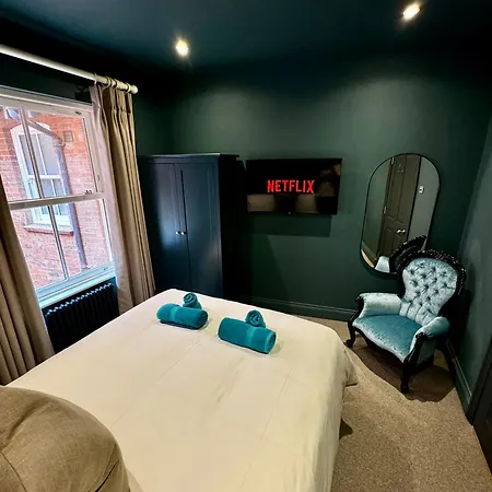 Romeo'S Arch High End Luxury In Centre Of Stratford With Parking Apartment Exterior photo