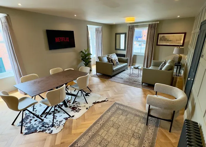 Romeo\'S Arch High End Luxury In Centre Of Stratford With Parking